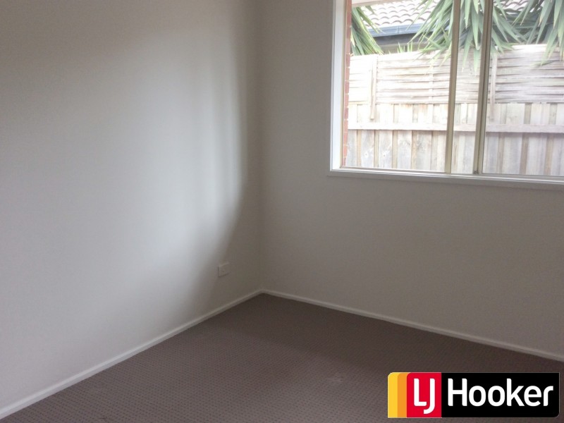 2 Alter Court, Skye VIC 3977