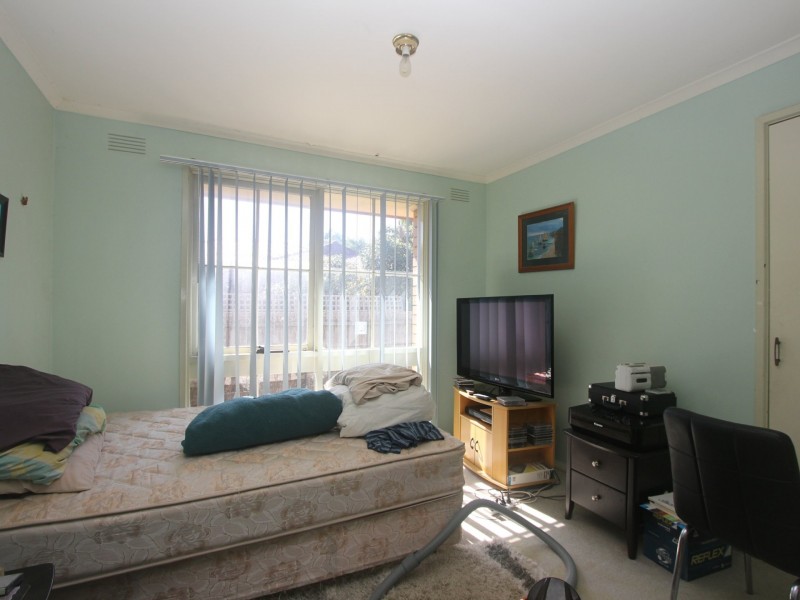 18 Downs Road, Seaford VIC 3198