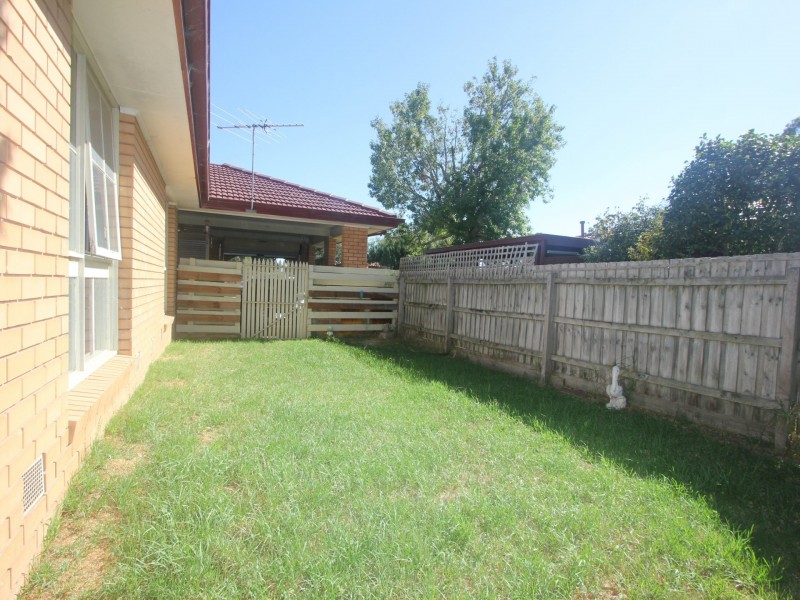18 Downs Road, Seaford VIC 3198