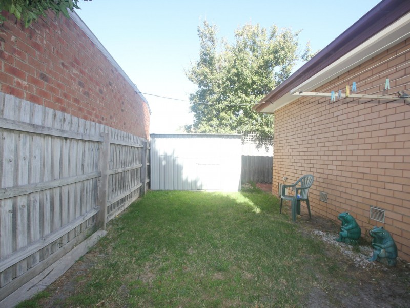 18 Downs Road, Seaford VIC 3198
