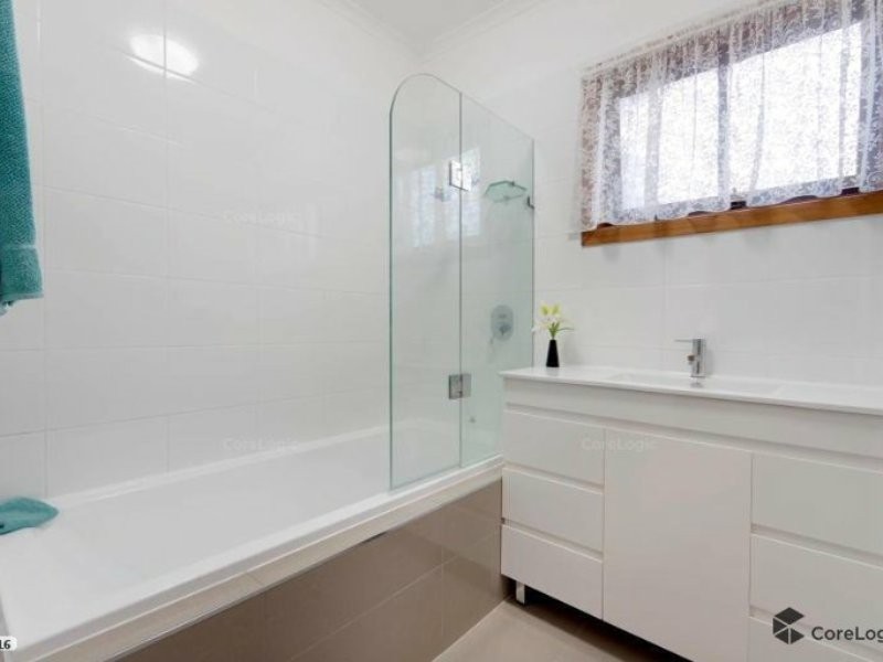 8 Spray Street, Frankston VIC 3199