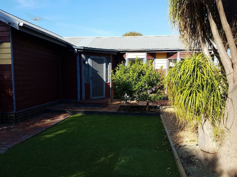 8 Spray Street, Frankston VIC 3199