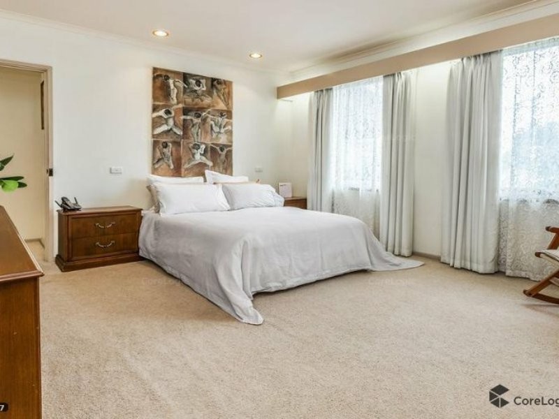 13 Irvine Crescent, Frankston VIC 3199