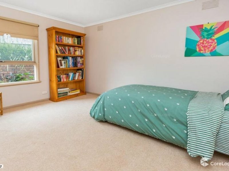 13 Irvine Crescent, Frankston VIC 3199