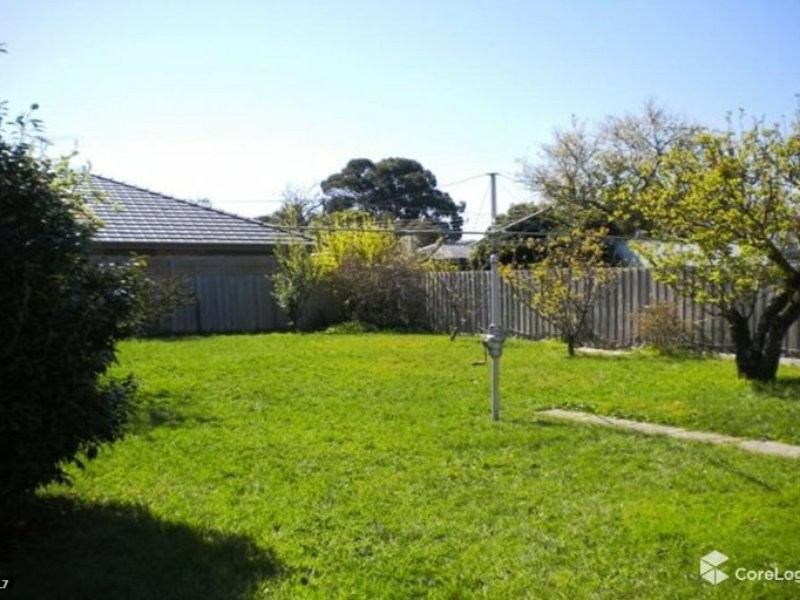 15 Johnstone Street, Seaford VIC 3198