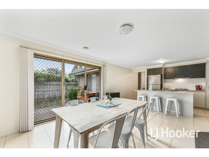 Unit 3/24 McCormicks Road, Skye VIC 3977