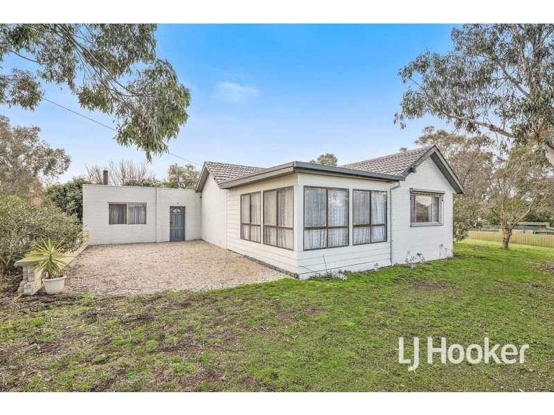 25 Stanley Road, Devon Meadows VIC 3977