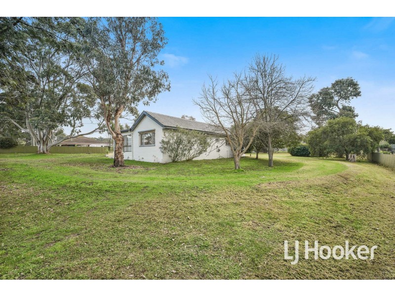 25 Stanley Road, Devon Meadows VIC 3977