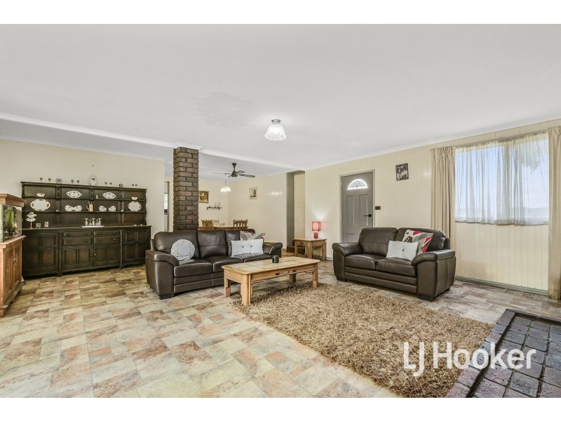 25 Stanley Road, Devon Meadows VIC 3977