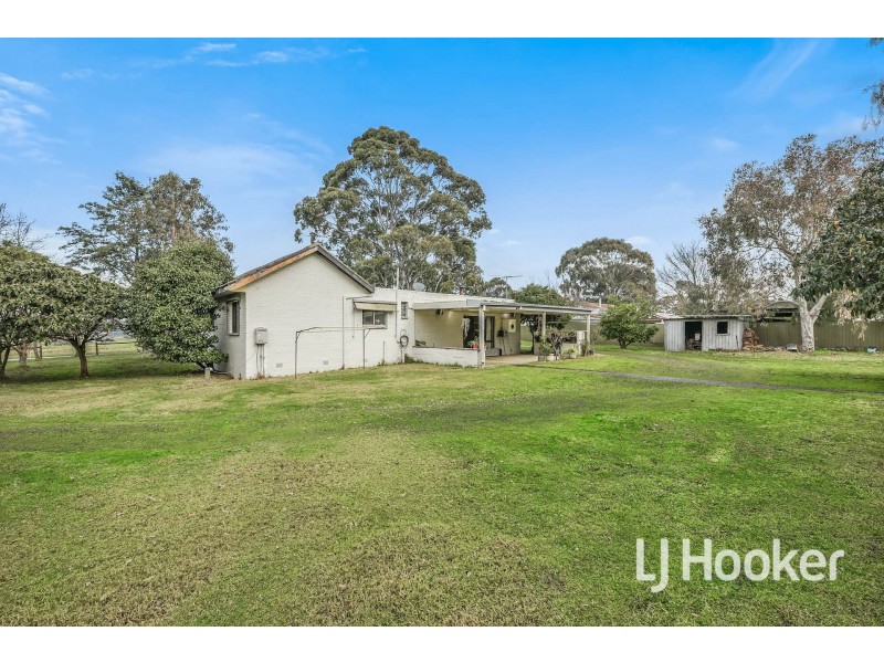 25 Stanley Road, Devon Meadows VIC 3977