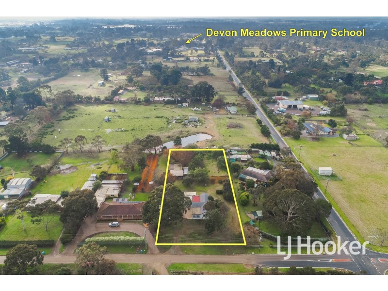 25 Stanley Road, Devon Meadows VIC 3977