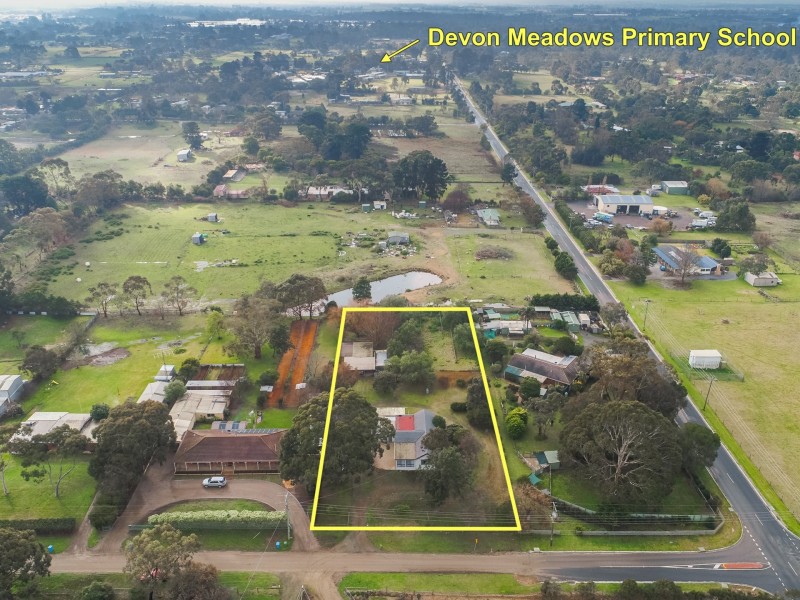 25 Stanley Road, Devon Meadows VIC 3977