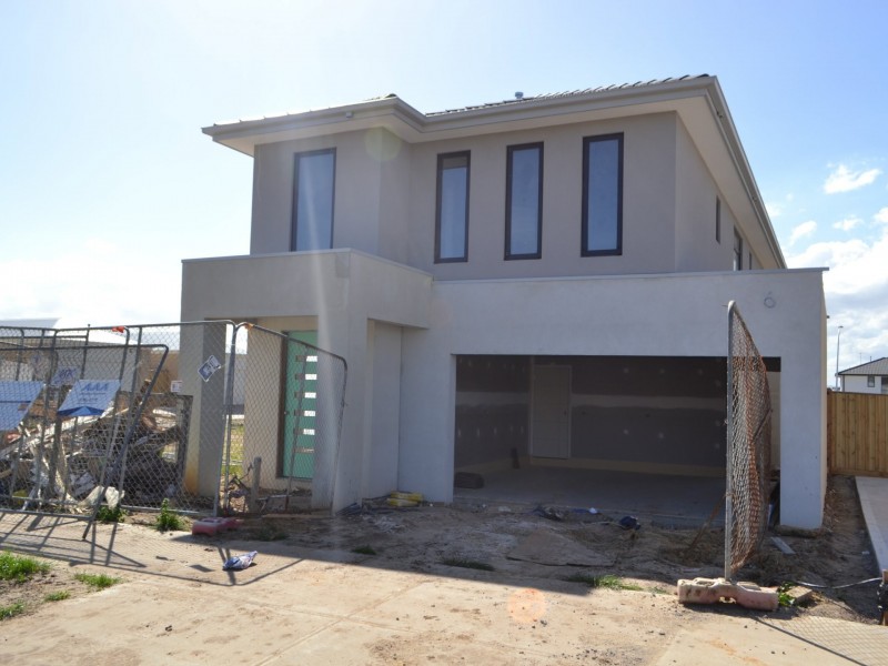 24 Grabke Avenue, Clyde North VIC 3978