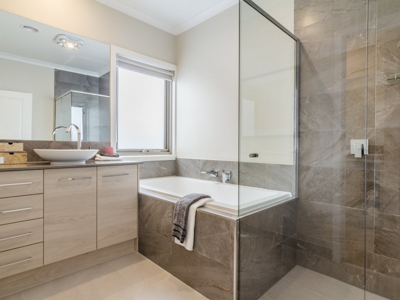 24 Grabke Avenue, Clyde North VIC 3978