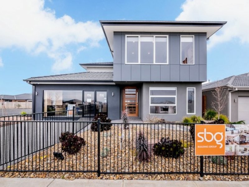 22 Callow Avenue, Clyde North VIC 3978