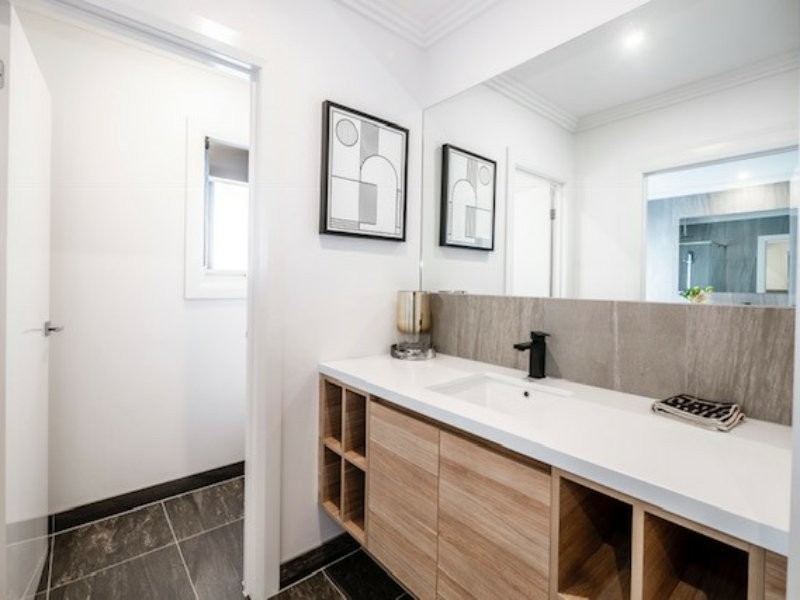 22 Callow Avenue, Clyde North VIC 3978