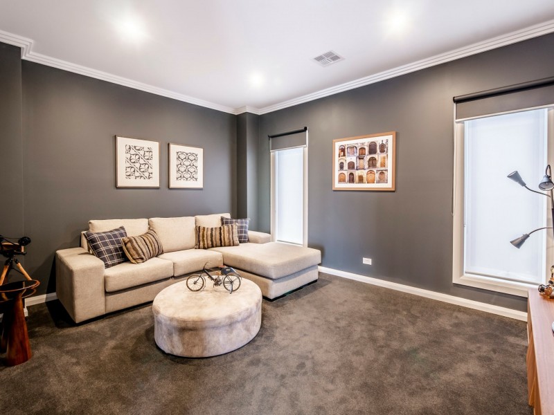 22 Callow Avenue, Clyde North VIC 3978