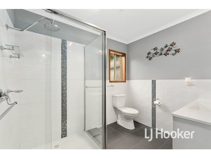41 Holbourne Drive, Junction Village VIC 3977