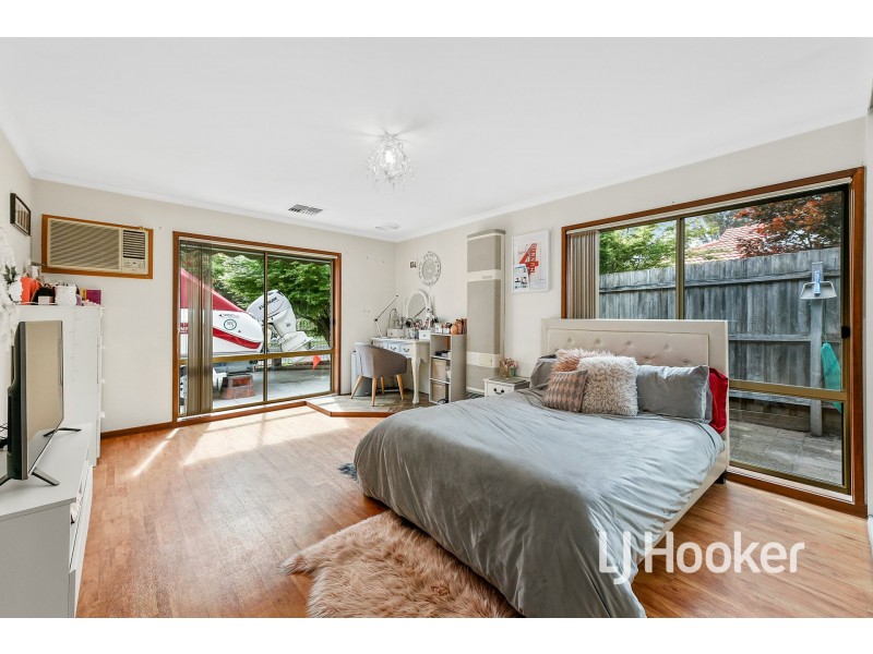 41 Holbourne Drive, Junction Village VIC 3977