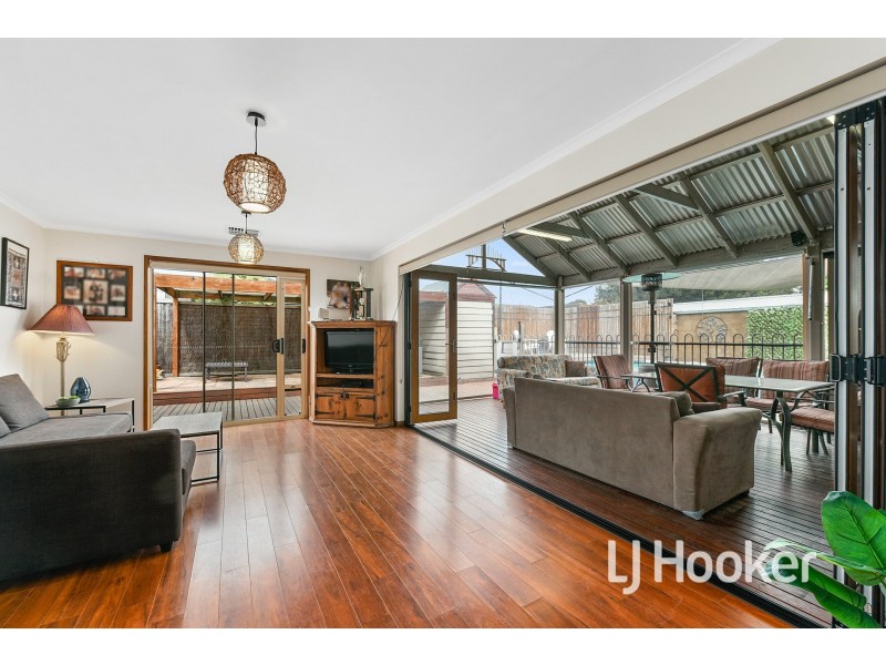 41 Holbourne Drive, Junction Village VIC 3977