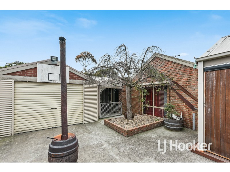 41 Holbourne Drive, Junction Village VIC 3977