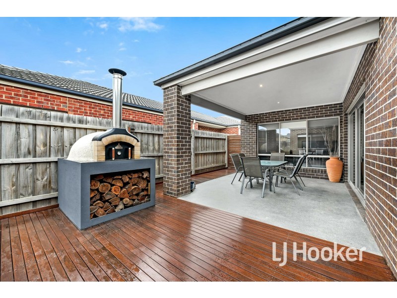 48 Heather Grove, Cranbourne East VIC 3977