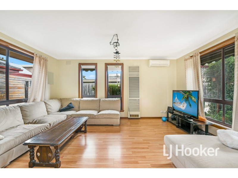 2/24 Alexander Street, Cranbourne VIC 3977