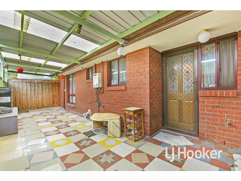 2/24 Alexander Street, Cranbourne VIC 3977