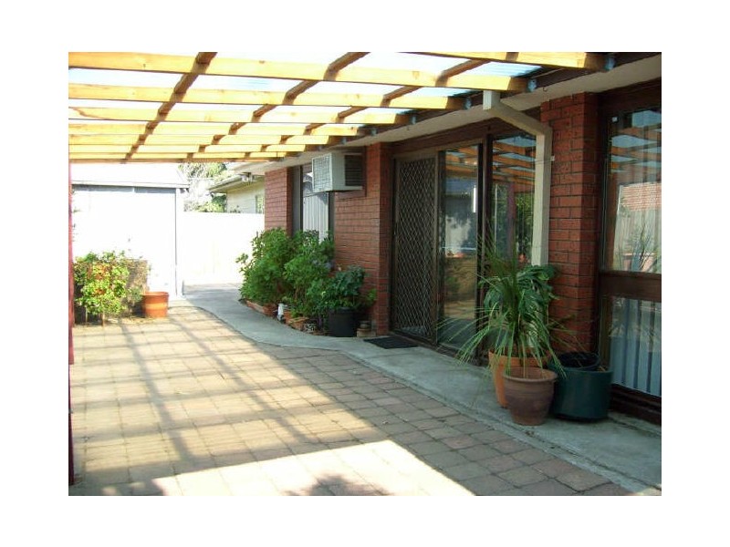 4 Mountain view Crescent, Seaford VIC 3198