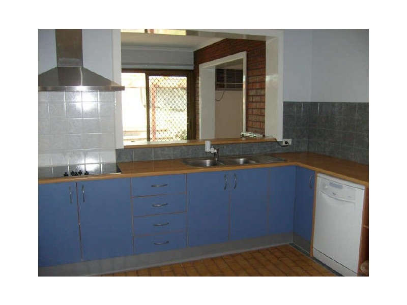 4 Mountain view Crescent, Seaford VIC 3198