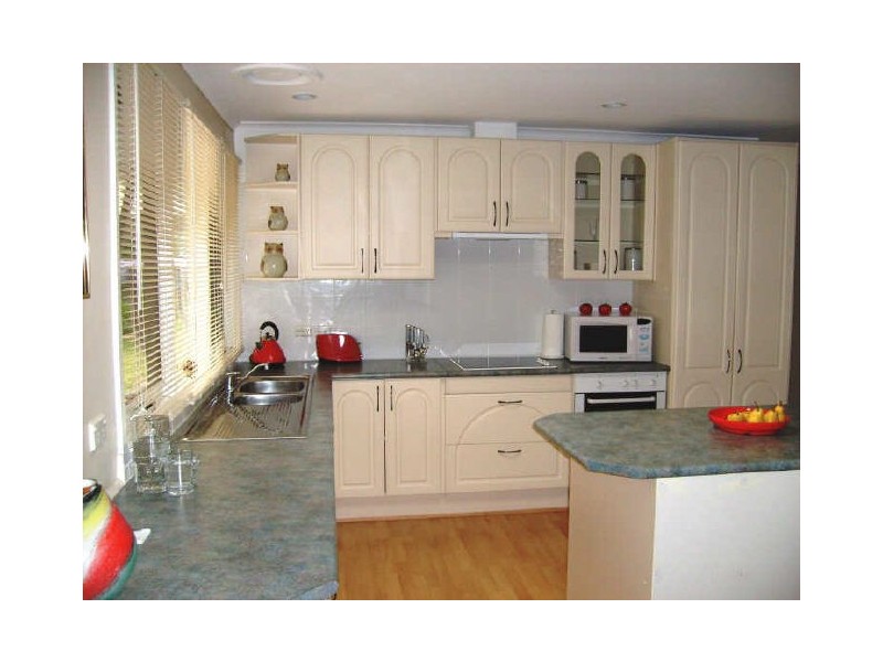 28 Moorhen Crescent, Carrum Downs VIC 3201