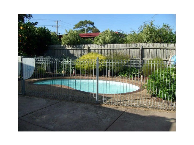 4 Santa Barbara Drive, Frankston VIC 3199