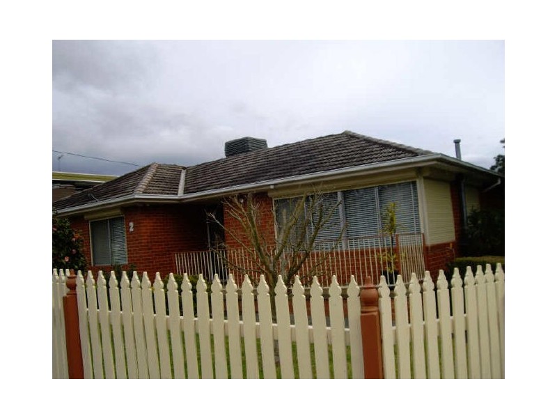 2 Pembroke Avenue, Frankston VIC 3199