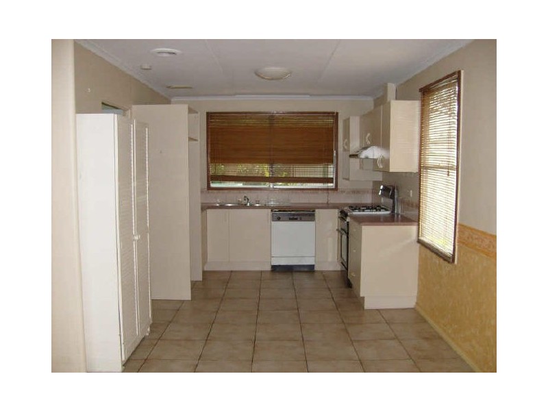 38 Aleppo Crescent, Frankston North VIC 3200