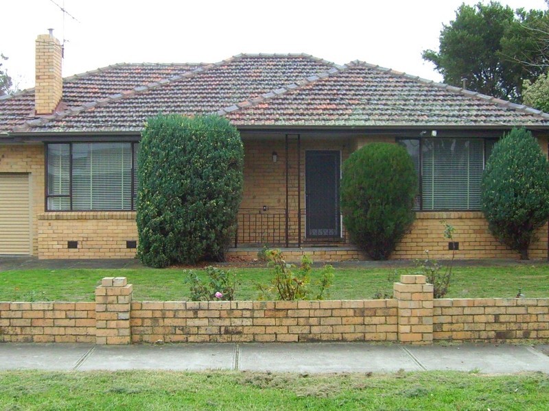 3 Fairway Street, Frankston VIC 3199