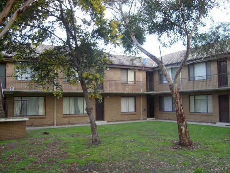 2/74 Beach Street, Frankston VIC 3199