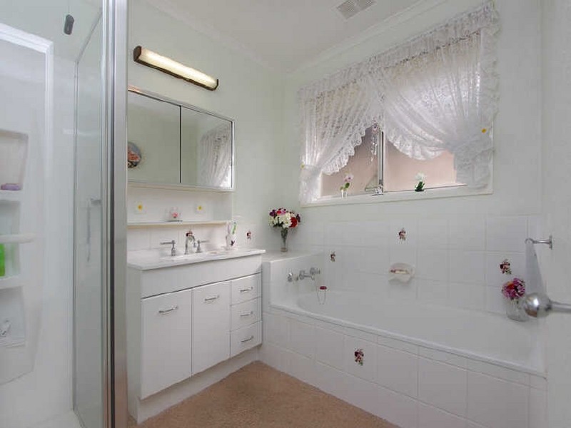 166 Karingal Drive, Frankston VIC 3199