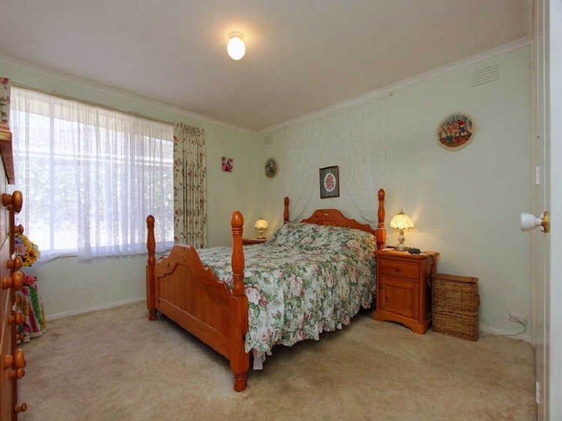 166 Karingal Drive, Frankston VIC 3199