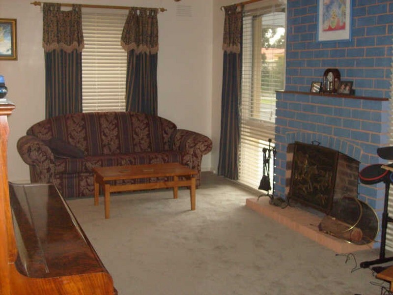 4 Ferndale Drive, Frankston VIC 3199