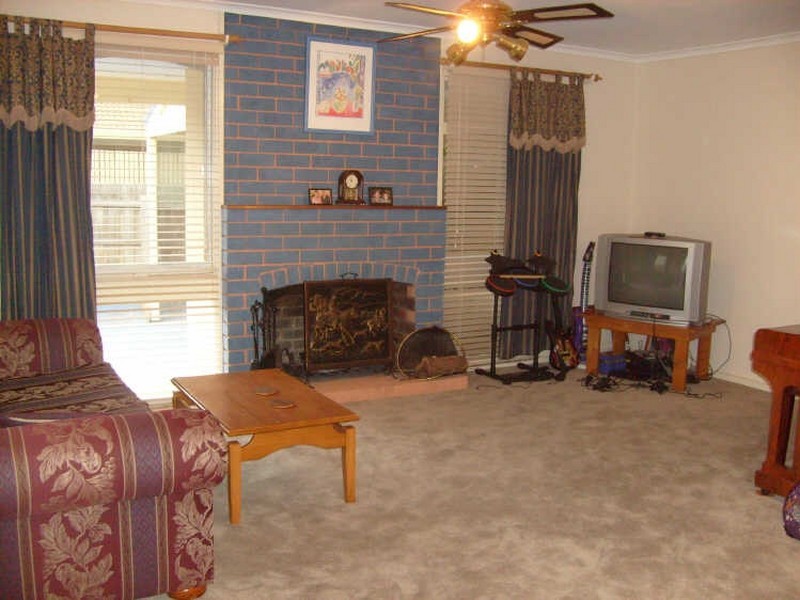 4 Ferndale Drive, Frankston VIC 3199