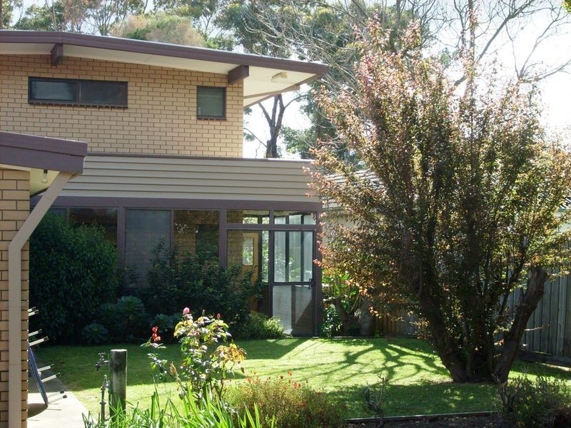 10 The Avenue, Mccrae VIC 3938