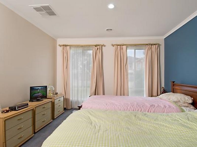 5 Manorwoods Drive, Frankston VIC 3199