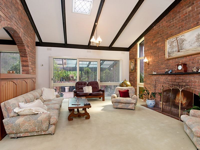 6 Camelot Crt, Mount Eliza VIC 3930