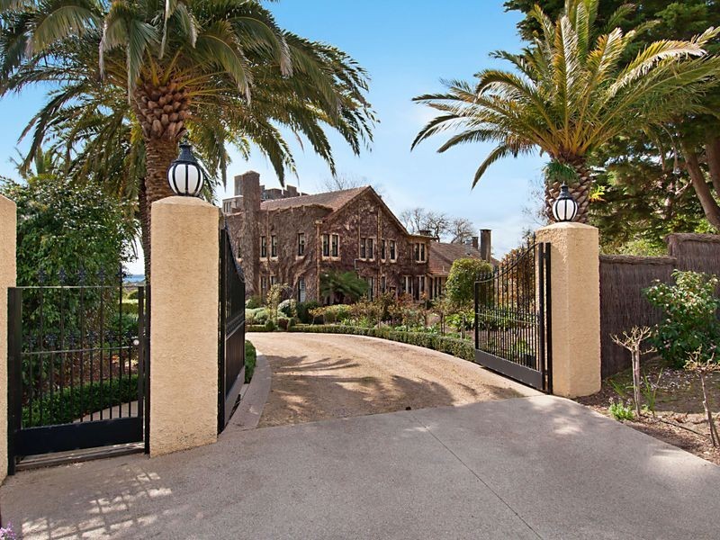 10 Greenslade Court, Mount Martha VIC 3934