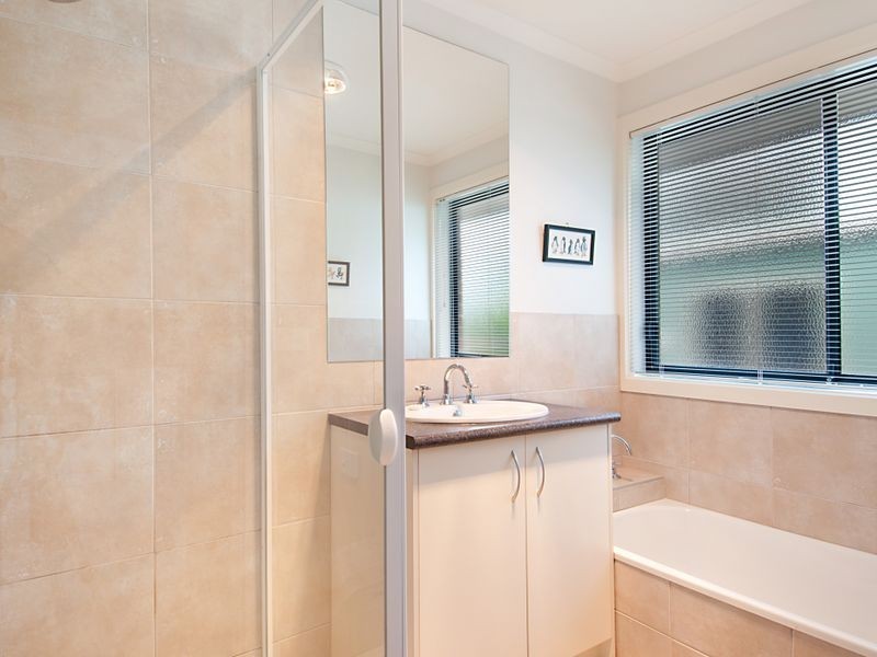 9 Innerleven Court, Frankston VIC 3199