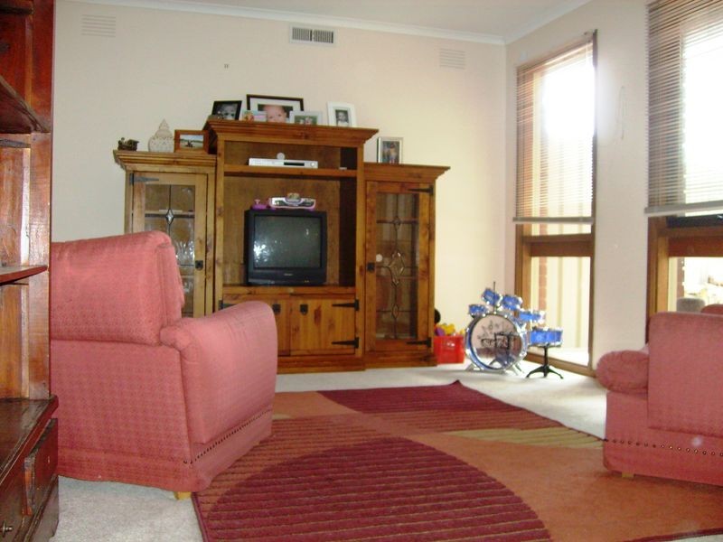 36 Whitford Way, Frankston VIC 3199