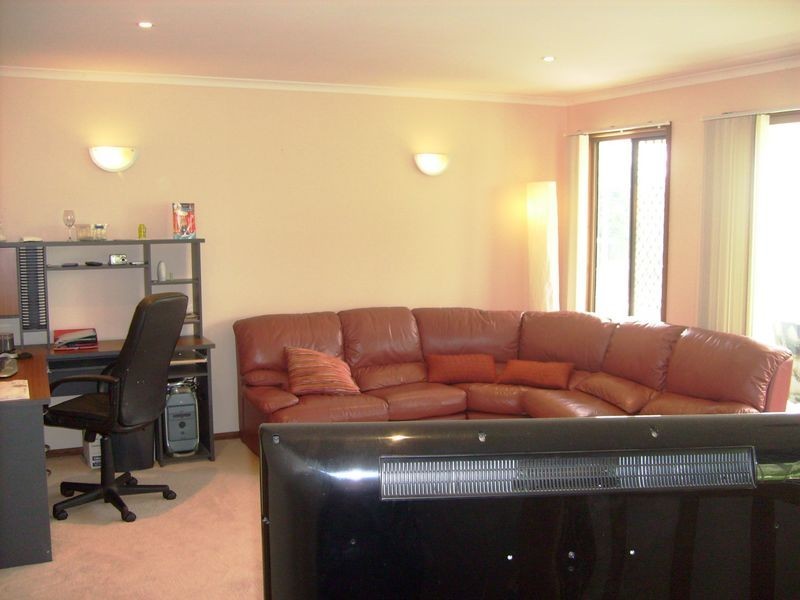 36 Whitford Way, Frankston VIC 3199