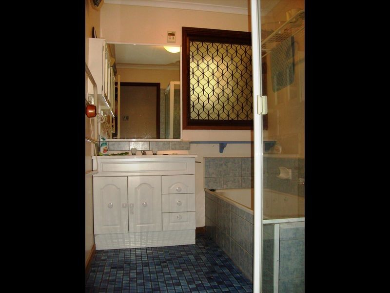 36 Whitford Way, Frankston VIC 3199