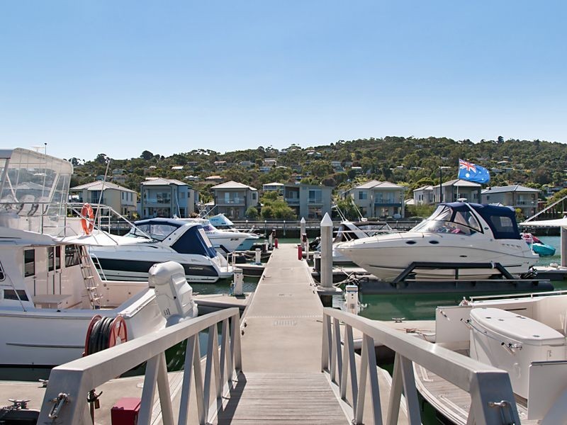 5 Clipper Quay, Safety Beach VIC 3936