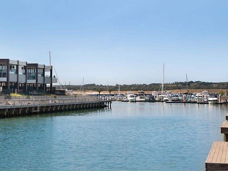 5 Clipper Quay, Safety Beach VIC 3936